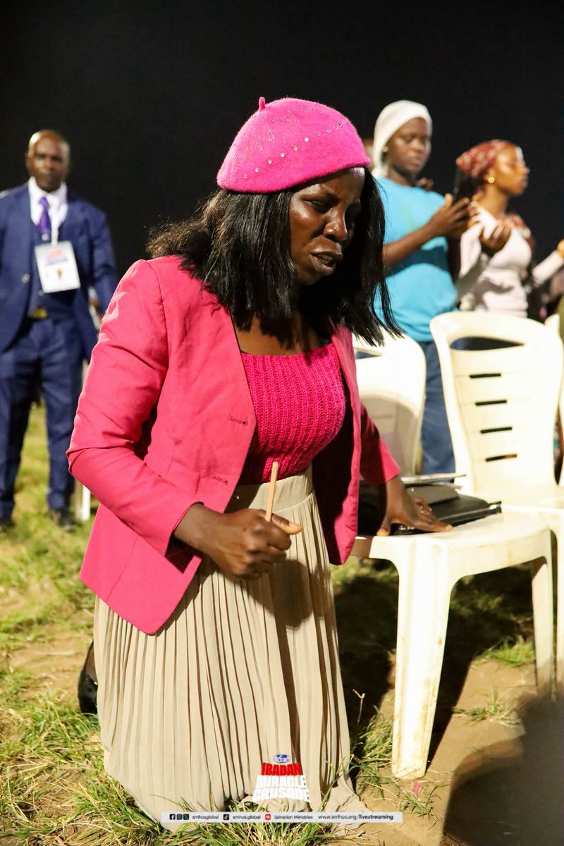 smhosglobal's tweet photo. Deep moments during the Ibadan Miracle Crusade as hearts were poured out for God's intervention, and amen, indeed, their testimony has been born. 
#SMHOS #smhosglobal #IbadanMiracleCrusade #IMC https://t.co/JkPsZtLQz4