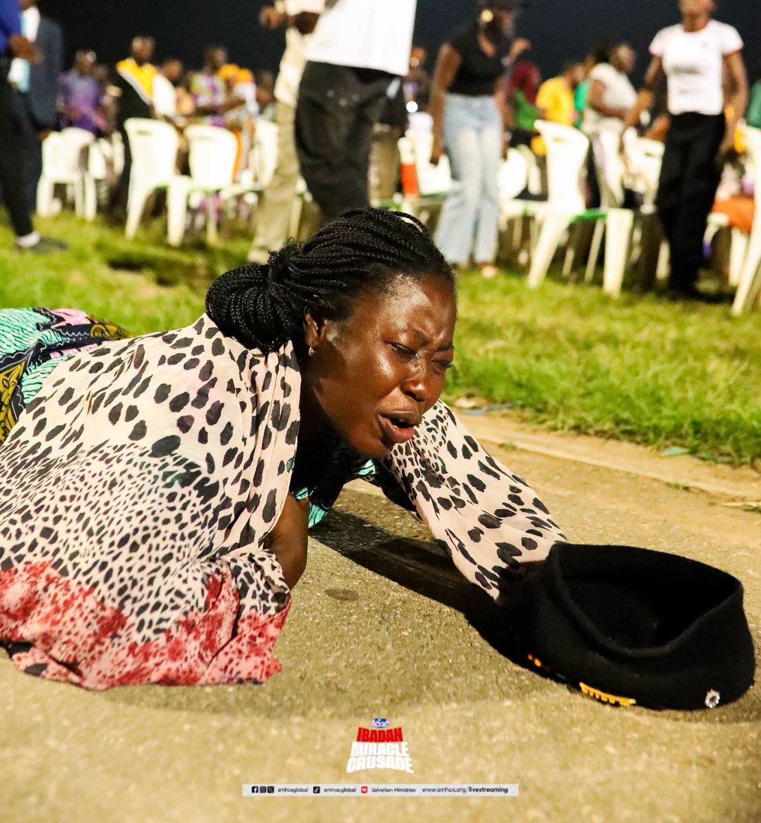 smhosglobal's tweet photo. Deep moments during the Ibadan Miracle Crusade as hearts were poured out for God's intervention, and amen, indeed, their testimony has been born. 
#SMHOS #smhosglobal #IbadanMiracleCrusade #IMC https://t.co/JkPsZtLQz4