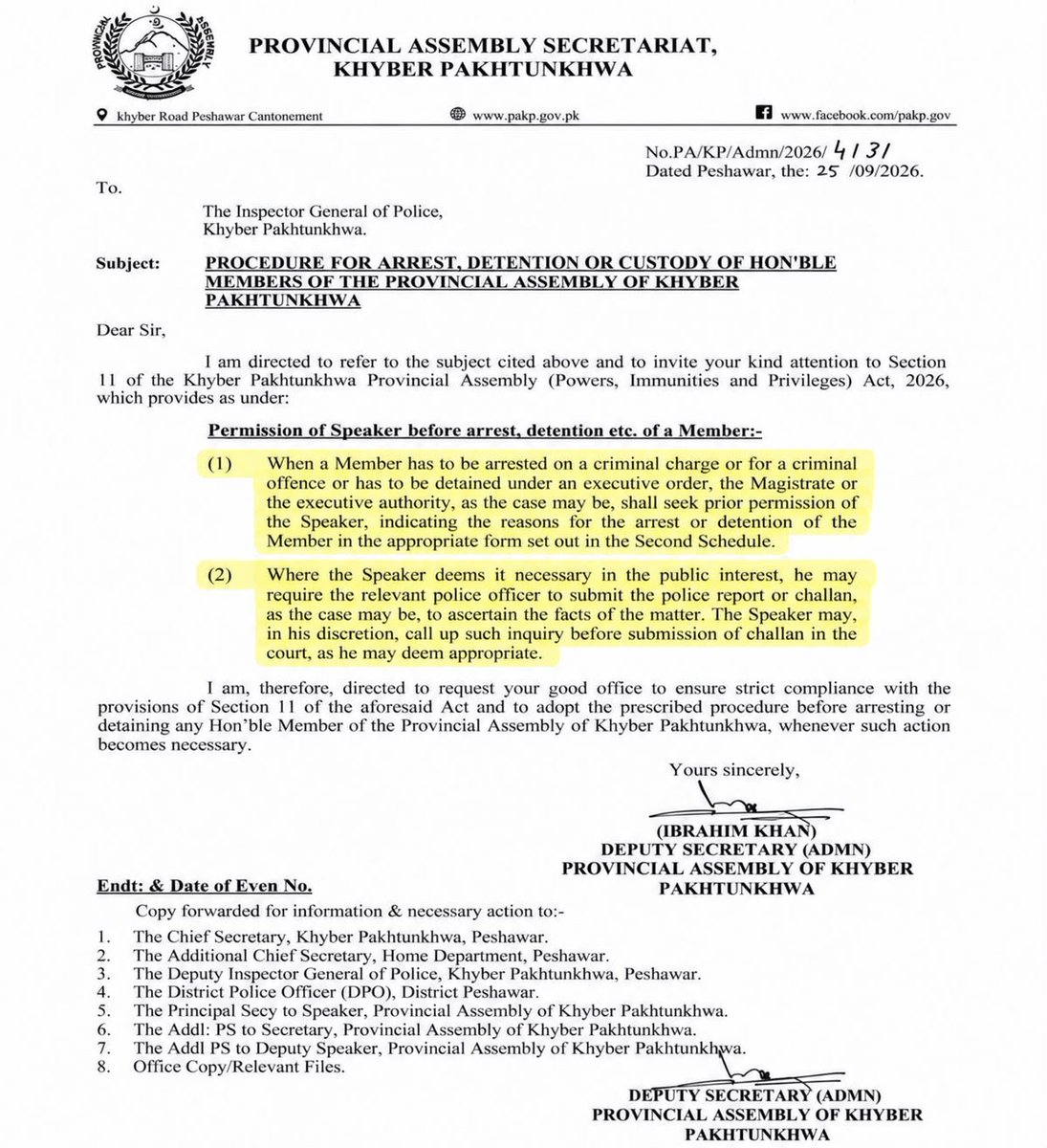 FarhanKVirk's tweet photo. خیبر پختونخواہ کے تمام ممبران اسمبلی کو مبارک باد!

عمران خان کی 14 سالہ تبدیلی کے ثمرات بالآخر مل گئے۔

اب خیبر پختونخواہ کے MPA 

بیشک چوری کریں ✔️
بیشک چرس بیچیں ✔️
بیشک سمگلنگ کریں ✔️
بیشک مخالفین ختم کروائیں ✔️
دہشتگردوں کو گھر میں چھپائیں ✔️

پولیس انکو خود نہیں پکڑ سکتی https://t.co/aNZs4NmlkI