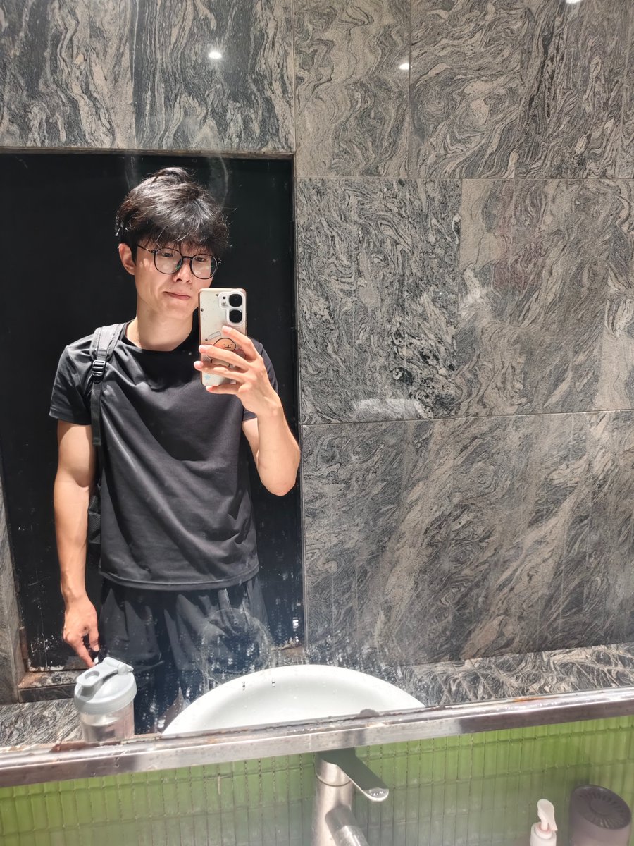 yyyyyj112's tweet photo. 肠胃不好TM怎么增肌啊 体重卡了3个月 #威海 #健身 https://t.co/BmaaOxg6bE