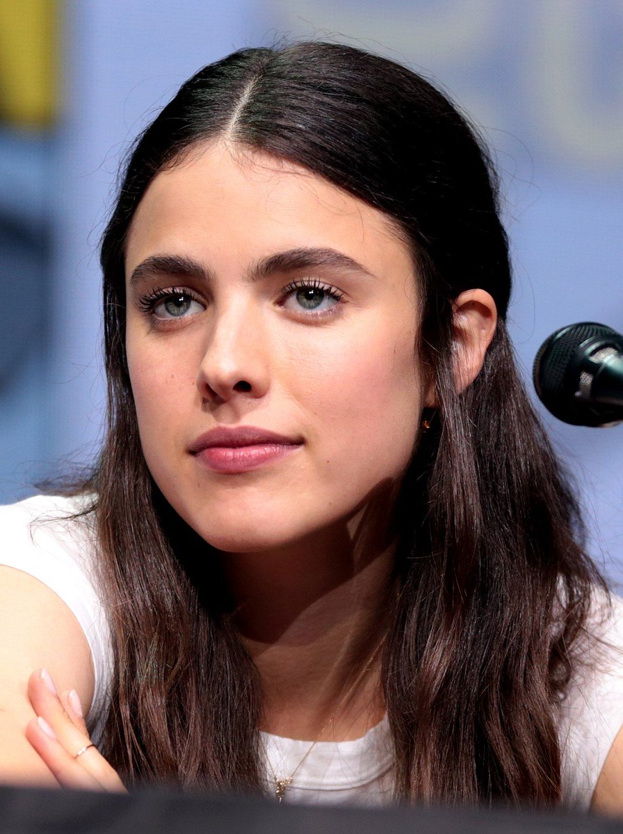 RequelFR's tweet photo. Margaret Qualley et Sabrina Carpenter rejoignent le casting du Biopic sur Fred Astaire, réalisé par Paul King et mettant en vedette Tom Holland dans le rôle principal.

(Source: @DEADLINE) https://t.co/GL62clpIzX