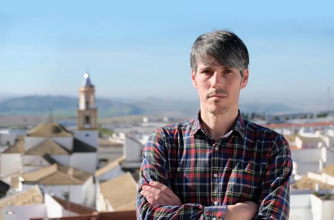 HdadBaratillo's tweet photo. 🔵 ACTUALIDAD | PREGONERO Y CARTELISTA DE LA SEMANA SANTA DE SEVILLA 2027

Felicitamos a D. Enrique Barrero por su designación como pregonero de la Semana Santa de Sevilla de 2027 y a D. Jorge Gallego por su designación como cartelista. 

Que nuestros Sagrados Titulares los guíen e iluminen en estas bellas tareas: anunciar, con la palabra y la pintura, una nueva Semana Mayor.

#AzulBaratillo
