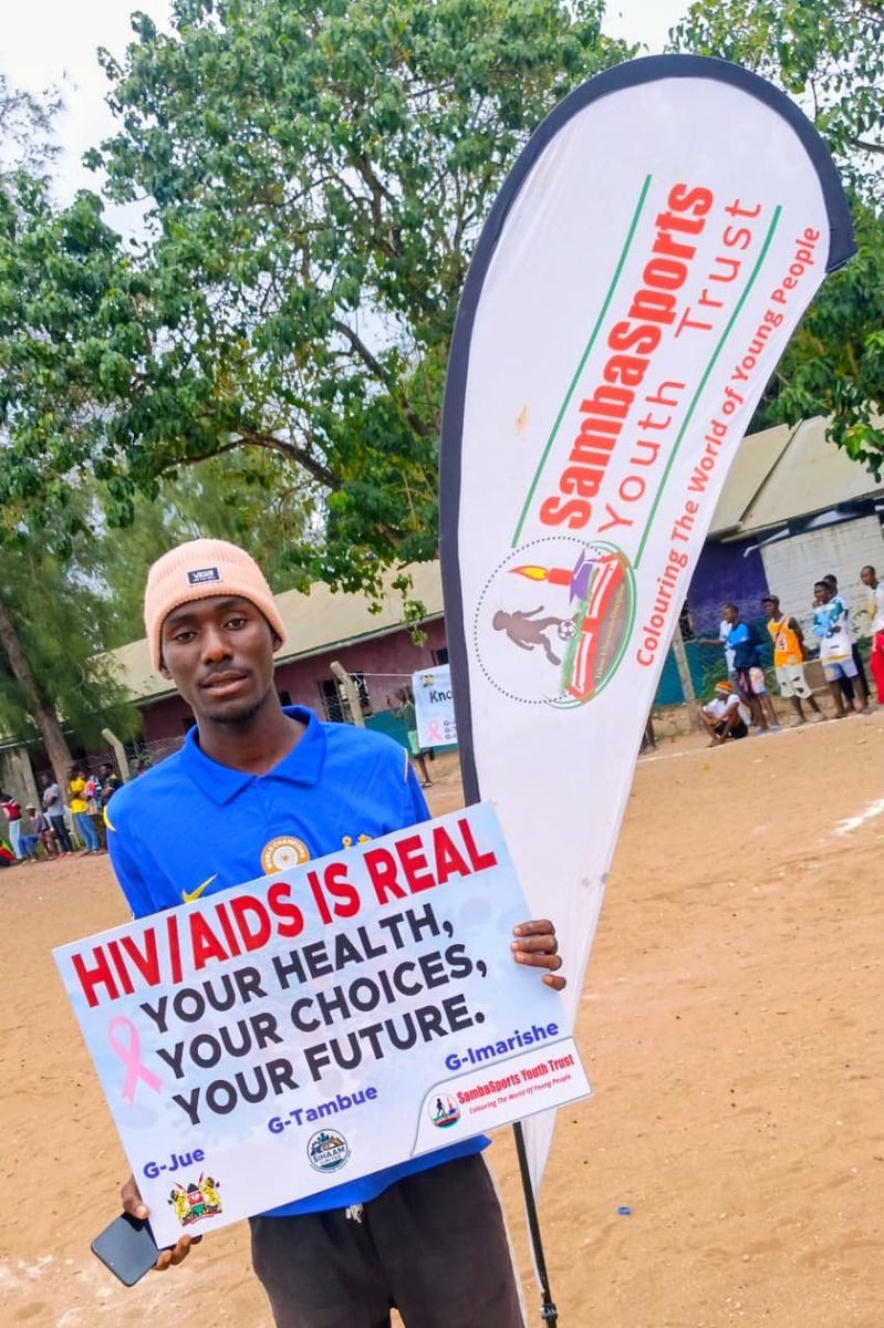 CoastDev's tweet photo. Vijana kutoka Mjanaheri!

Kijana Mtanashati, Kiponda Lastus, Kutoka Mjanaheri, anakusihi uchunge Maamuzi yako juu ya Ngono ya kiholela. 

Anakwambia maamuzi yako huenda yakadhuru Afya yako na Ndoto zako. 

Always:
G-Jue
G-Tambue
G-Imarishe

#SambaSportsCares
#JueTambueImarishe 
#AfyaYaKijana
#LindaAfyaYako