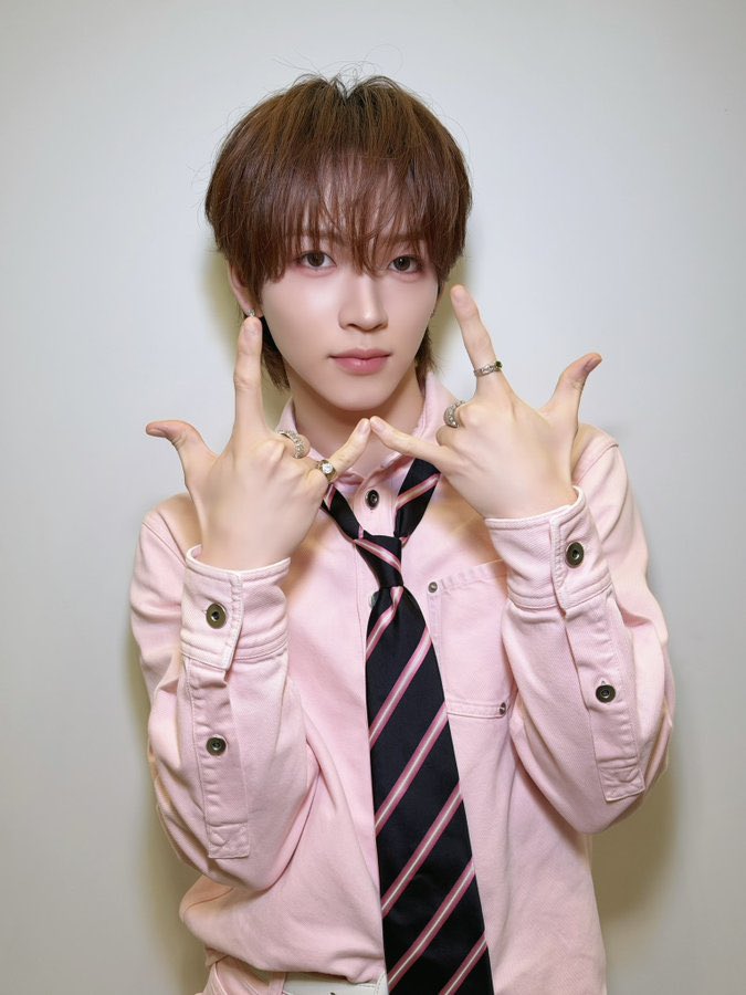 ako_ini_m's tweet photo. 2026.09.26(土)

Rakuten GirlsAward @幕張メッセ

ピンク衣装素敵だった🩷

お客さんの1/4 KO1LYなんじゃないかってくらい歓声すごかった✨

ファンミ▶︎オフラ▶︎ガルアワと充実してたのに、次に会える予定なくて辛い😭
単独ツアーもしくはラポスタお願いします😭

#KO1KEYZ https://t.co/WiQwZFyrfR
