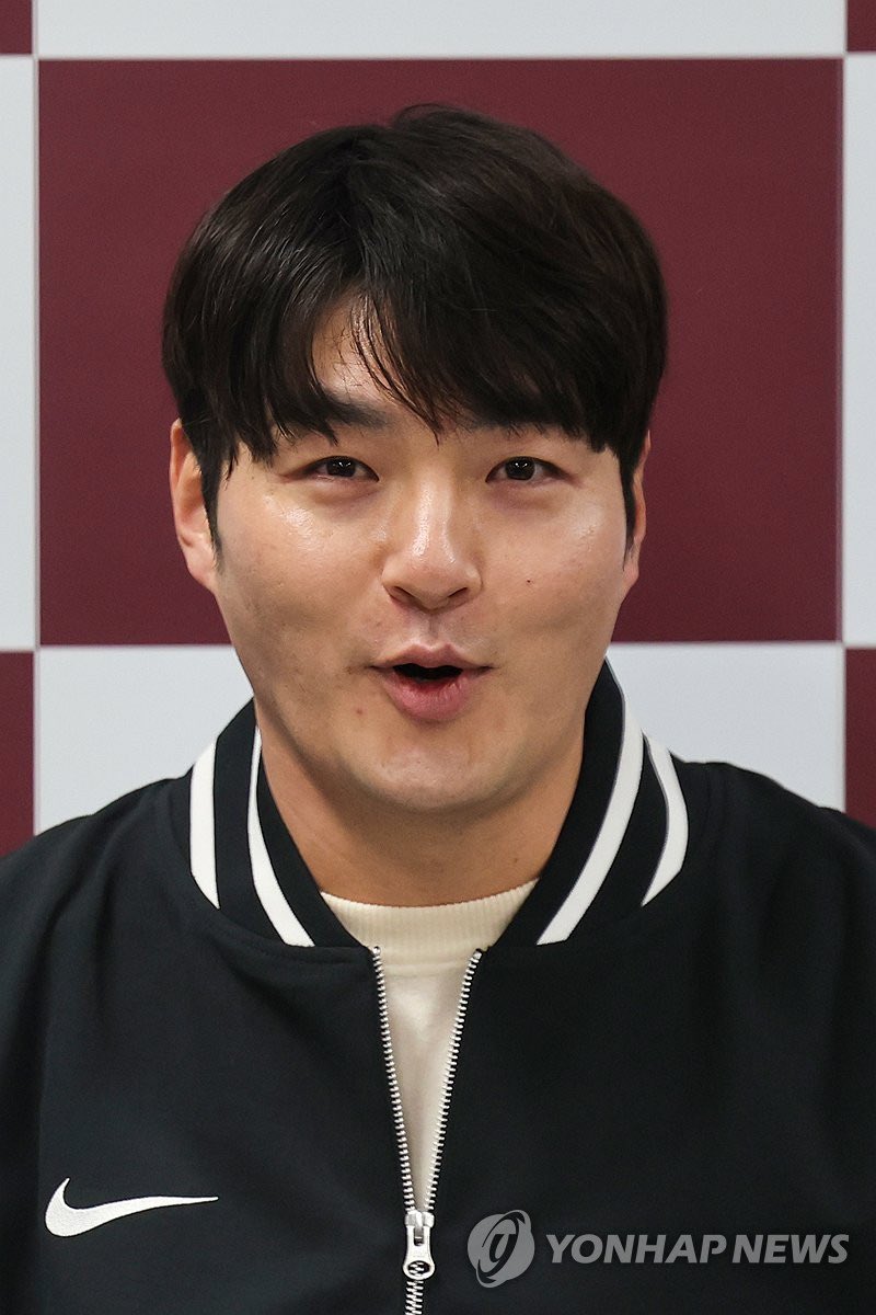 hyeo_bba's tweet photo. 입술에 힘주는 버릇
귀엽기 위해 태어났다는 증거 https://t.co/XSB8sJPrkf