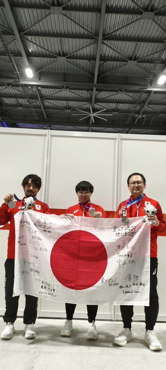 daichinobi's tweet photo. 結果は銀メダルでした。

このチームで戦えたことが何より楽しくて幸せでeスポーツを競技として扱っていただいたアジア競技大会には本当に感謝です！

悔しい気持ちは勿論ありますが胸を張って明日のセレモニーに参加してきます。

皆様応援ありがとうございました。

そして韓国おめでとうございます！