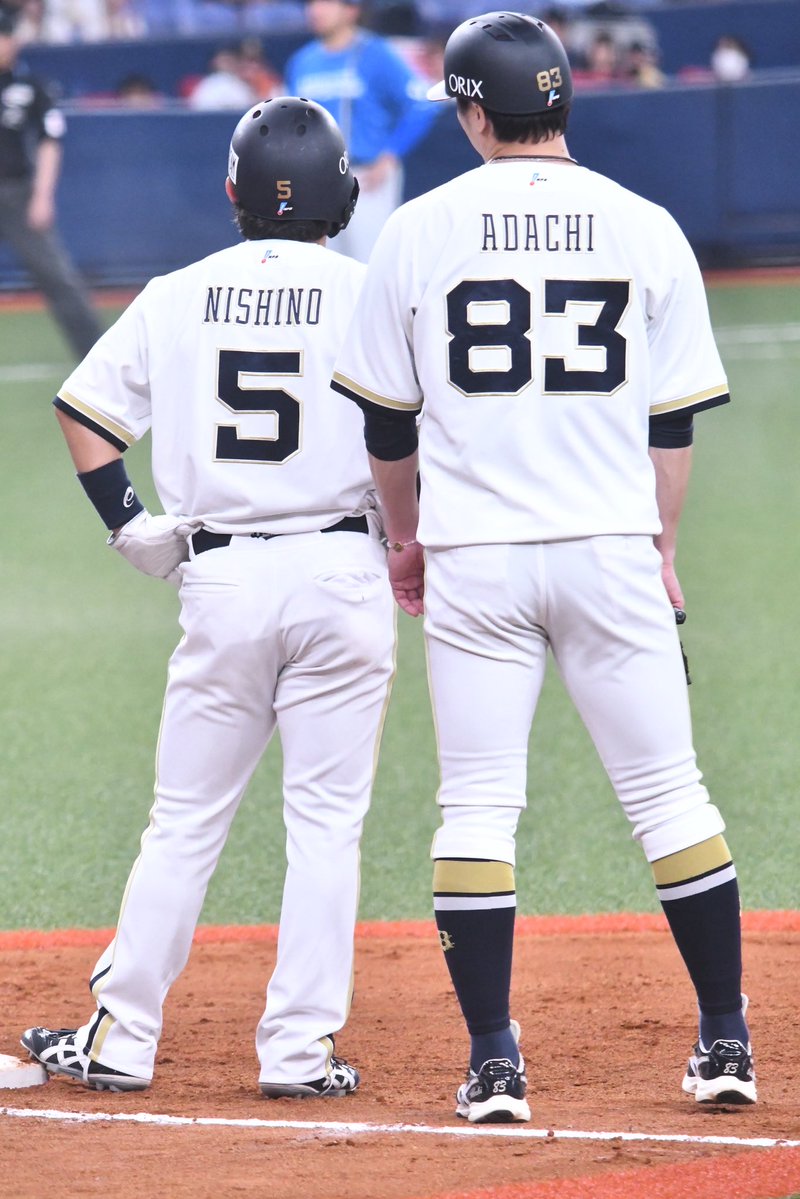 ktst_ha_iizo's tweet photo. この並びもう見られないの寂しい
#安達了一
#西野真弘 https://t.co/xyURTTlE0E