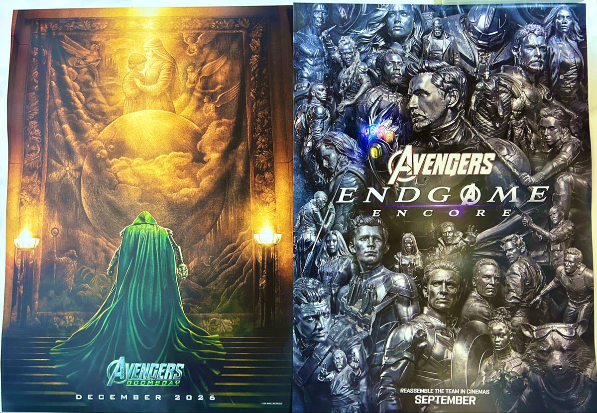 LiverOuen's tweet photo. エンドゲーム再上映観てきた！
未公開映像もあるし、有料級の入場者特典のクソデカポスターももらえるしで映画料金実質タダじゃん！？！？
ポスターが両面印刷だから飾るなら右かなって思ってたけど、同行者がくれたのでどっちも飾れる😭
ありがたいけど易々とくれていい代物じゃない https://t.co/2VZ5kHo2Kt