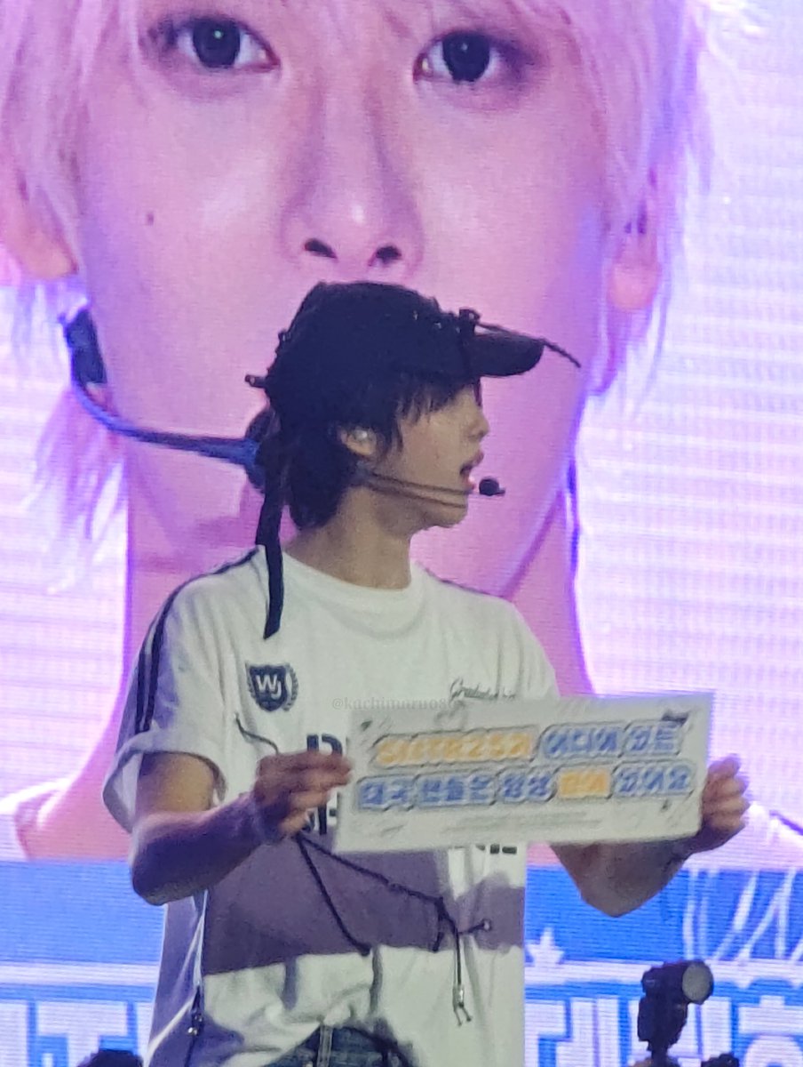 kachimaru0803's tweet photo. *
260530 かちんwithひょんずん

1枚目見下ろされてるみたいで
かわにぃ~~い❕`⎚  ̫ ⎚´👊🏻💖

#KACHIN #카친 #HYUNJUN #현준
 #SMTR25 #SMTR25_FM_graduationtrip https://t.co/8HWpe2rYeQ
