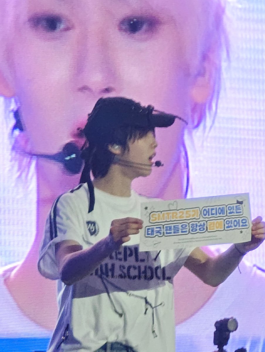 kachimaru0803's tweet photo. *
260530 かちんwithひょんずん

1枚目見下ろされてるみたいで
かわにぃ~~い❕`⎚  ̫ ⎚´👊🏻💖

#KACHIN #카친 #HYUNJUN #현준
 #SMTR25 #SMTR25_FM_graduationtrip https://t.co/8HWpe2rYeQ