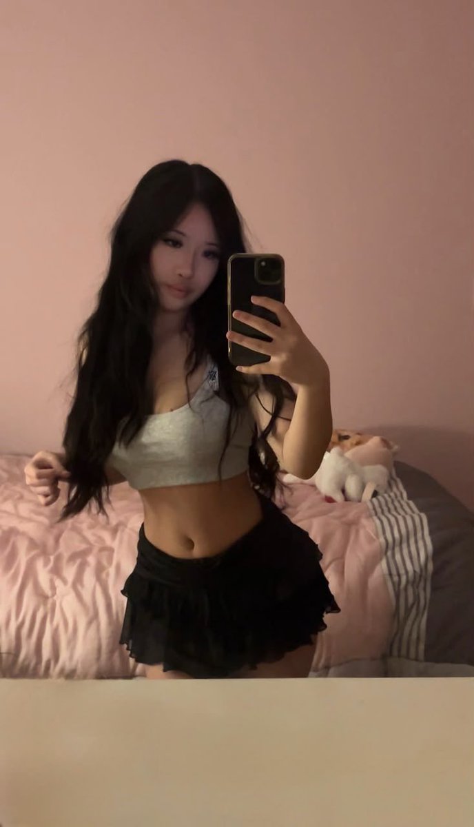 Yourownervivi_'s tweet photo. i just know u got triggered by my tummy ^_^ https://t.co/8BrvmllofK