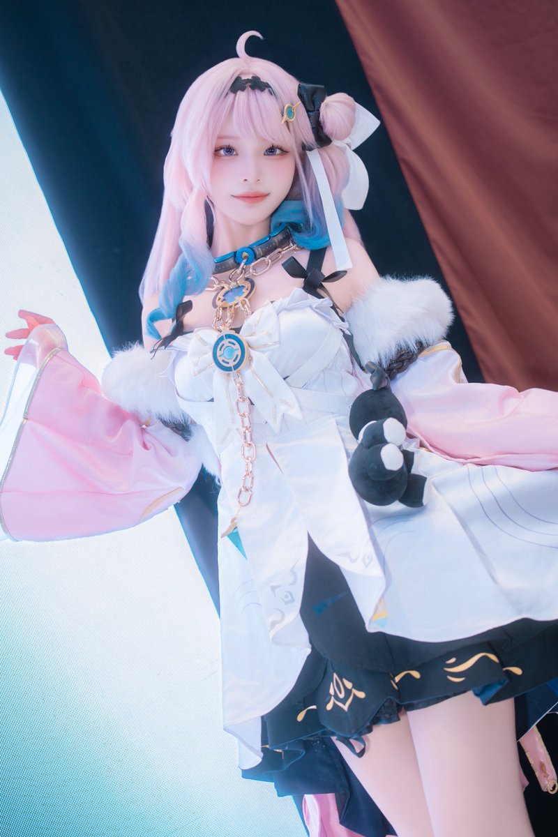 Ramzaveil's tweet photo. 2026/09/26 鳴潮×GiGO 一日店長イベント

ダーニャ / やもはちこさん(@yamo8cos)

#GiGO鳴潮でキャッチ 
#鳴潮
#やもはちみつ漬け https://t.co/a0Pp0di9SB