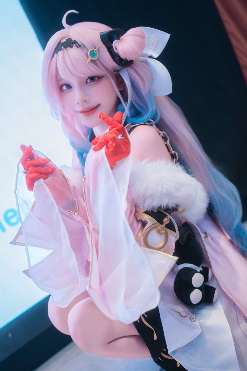 Ramzaveil's tweet photo. 2026/09/26 鳴潮×GiGO 一日店長イベント

ダーニャ / やもはちこさん(@yamo8cos)

#GiGO鳴潮でキャッチ 
#鳴潮
#やもはちみつ漬け https://t.co/a0Pp0di9SB