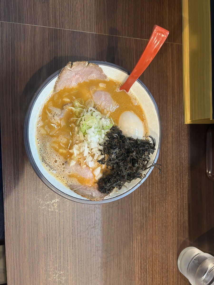 harukimura0145's tweet photo. 久しく大学時代に通ってたうまい海老のラーメンを食ってる https://t.co/EnWgzvc2Hj
