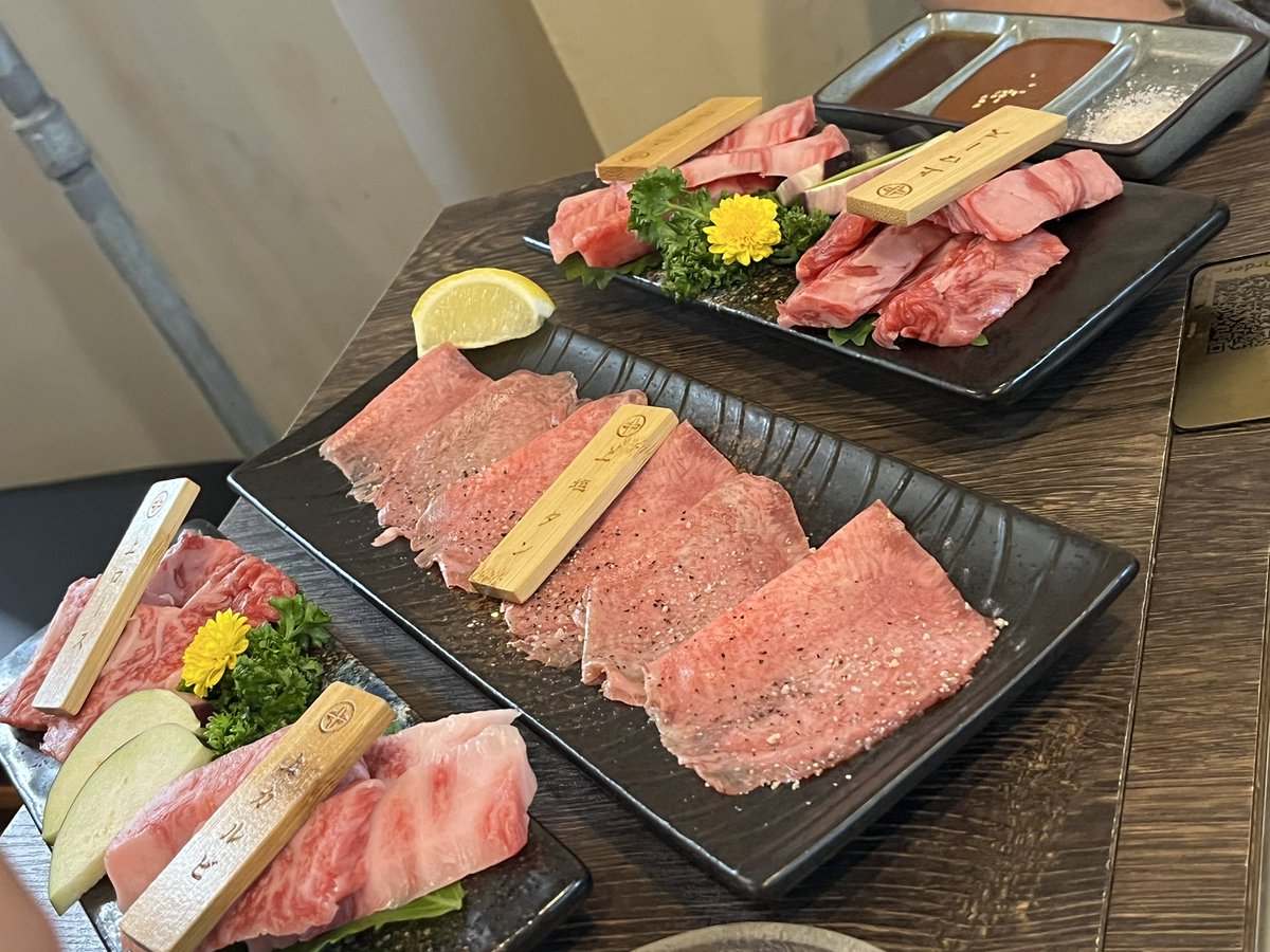 camera_pawapro's tweet photo. これはさっき食べた神戸牛 https://t.co/pRAVflJF43