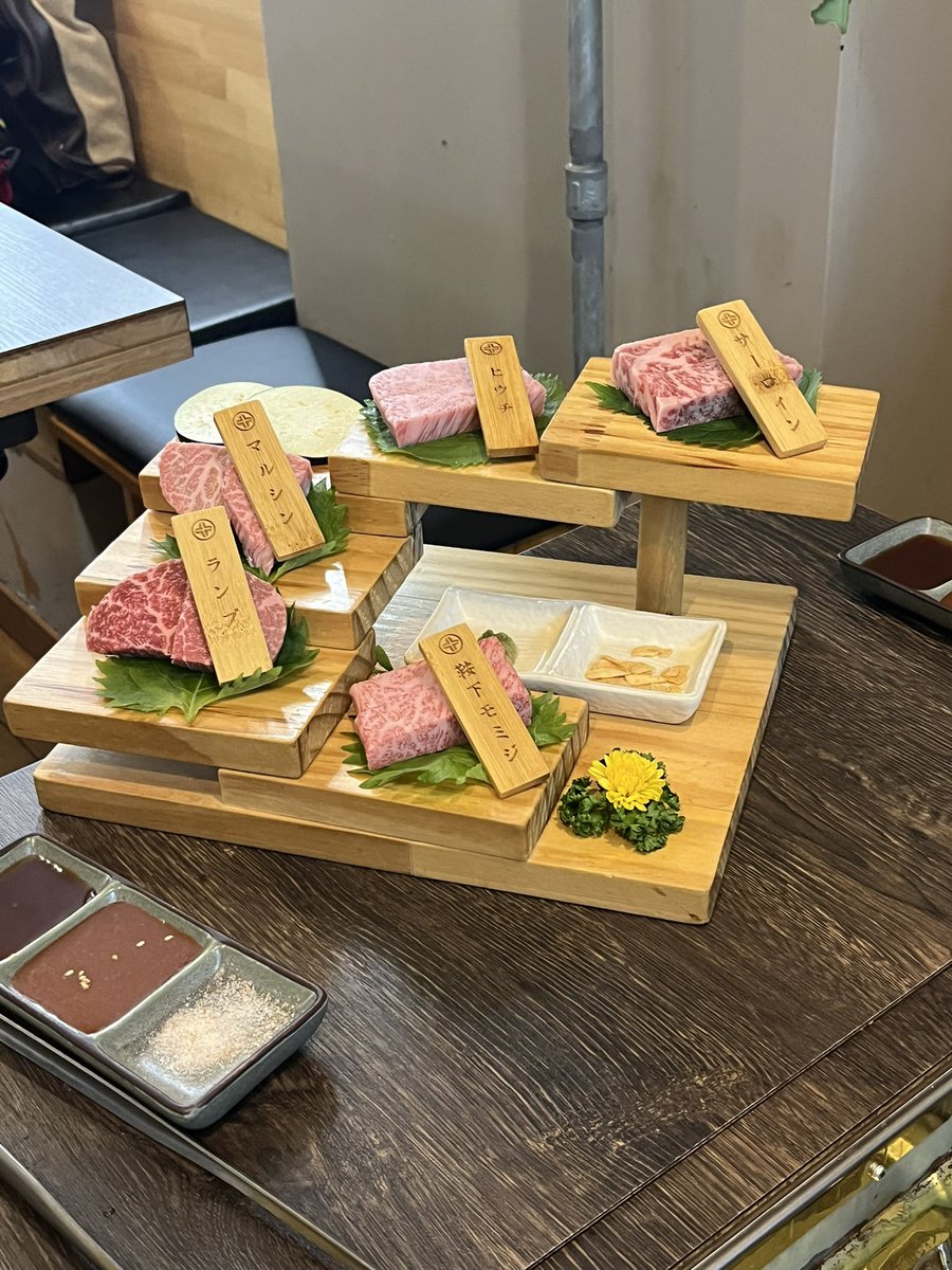 camera_pawapro's tweet photo. これはさっき食べた神戸牛 https://t.co/pRAVflJF43