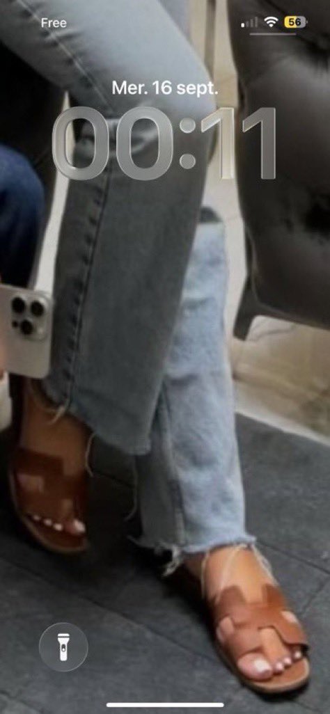 WankeMange's tweet photo. Mes 2 fond d’écran avec les pied de emmazoug et Houria vener me rajouter de nouveau fond d’écran je me soumet je refuse rien jsuis obliger de mettre https://t.co/YrlmtmbEV0