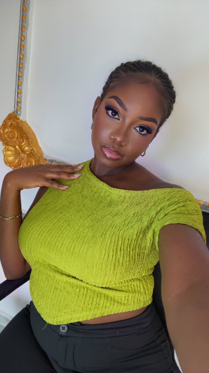 BabyStainless_'s tweet photo. extra shades of beauty 🤌🏾 https://t.co/lzI1JZh0jl