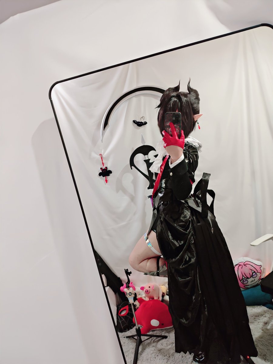 AEkzaUWU's tweet photo. 虽然没人看但是拍都拍了
#明日方舟 #Arknightsㅤ #伪娘  #隐德莱希 https://t.co/TolPN0Sq8Q