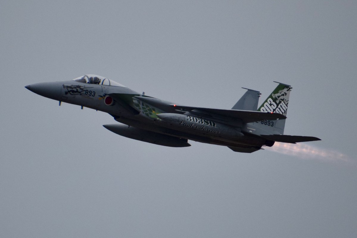 takky_ike's tweet photo. 諸事情により午���中のみ
#小松基地
#F15
#ブルーインパルス https://t.co/h8rfMcSBmZ