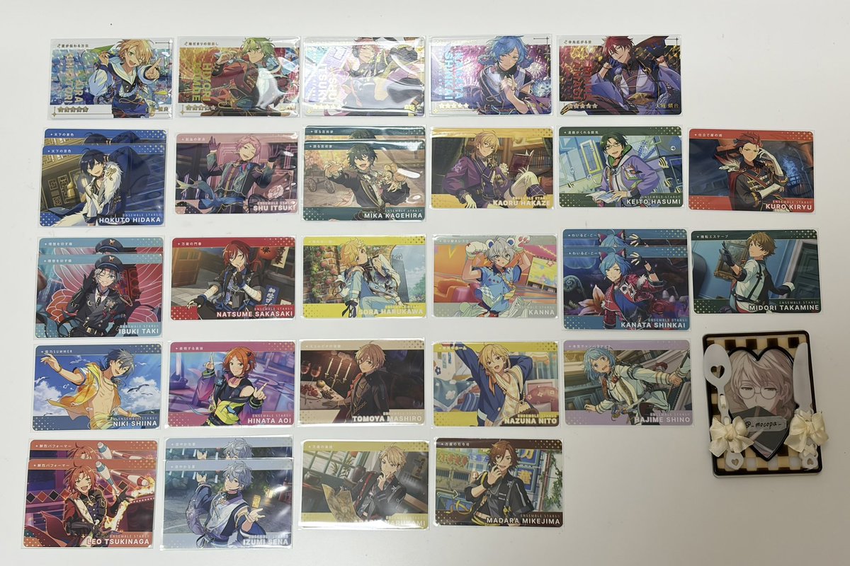_mocopa_'s tweet photo. 【交換・譲渡】
あんスタ カードダス vol.1 vol.2

譲┊北斗 翠 奏汰 藍良 日和 宗 みか ひなた 燐音 ニキ 薫 友也 なずな 創 敬人 紅郎 維吹 レオ 泉 嵐 夏目 宙 斑 カンナ 
求┊マヨイ 颯馬 HiMERU(Nのみ1)
　　異種 マヨイ 颯馬 定価+送料

☁️池袋手渡し、郵送
☁️郵送3:3〜
☁️譲渡はNのみ https://t.co/HR8VptaRhY