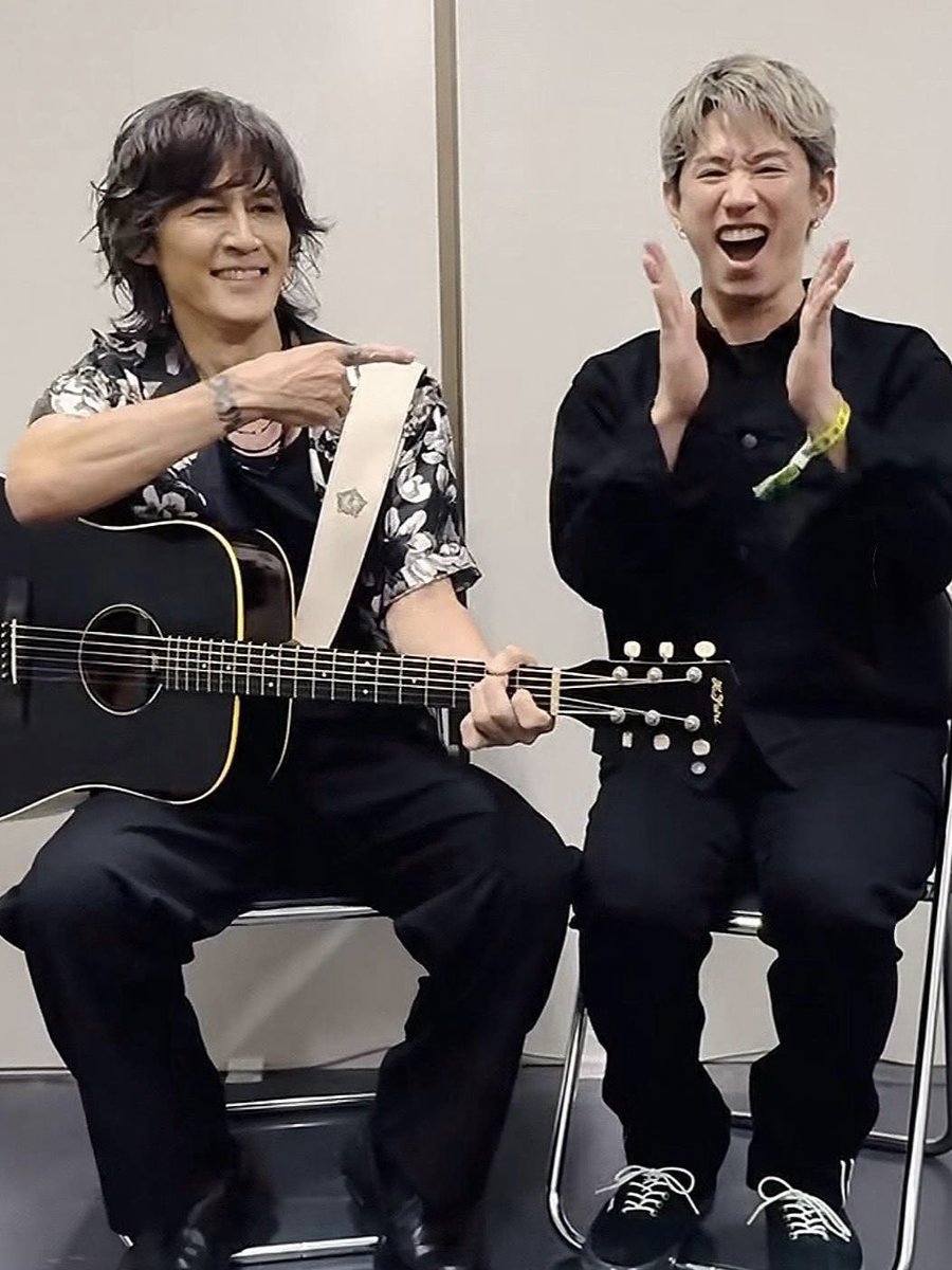 OORer_takap's tweet photo. すごい🙌
YAOのTikTok初投稿に稲葉さん！！

Takaめっちゃ笑ってる！！

稲葉さんありがとう😭😭😭

#TikTok https://t.co/D8NJWyyeRO https://t.co/cmjseHQhgc