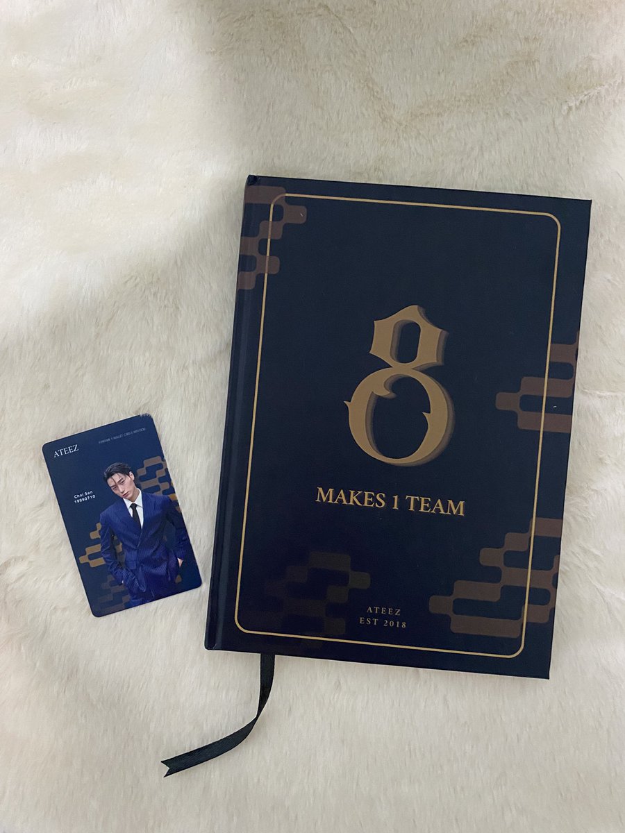 JWY173CM's tweet photo. #cekombak kalo misalkan aku open PO custom notebook dan e-wallet card ini, apakah ada yg berminat? 

Deskripsi lebih jelas ada di bawah tweet ini yaa ⬇️⬇️ https://t.co/dEGndtyYKn