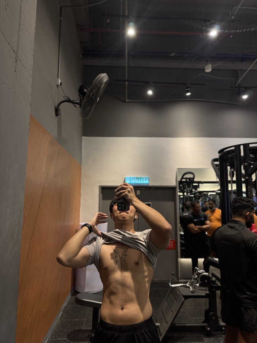 KingsleyTeoh_'s tweet photo. #Gym https://t.co/nbLHAOWTSx