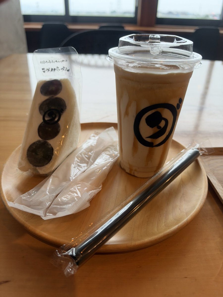 MJsubkichi's tweet photo. ポケモン天文台の帰りにダカフェへ☕️✨

フルーツサンドとドリンクでひと休み☺️

ポケモン天文台も楽しめたし、帰りに美味しいものも食べられて良い1日でした😆

#ダカフェ #フルーツサンド #カフェ巡り https://t.co/5bepQprOon
