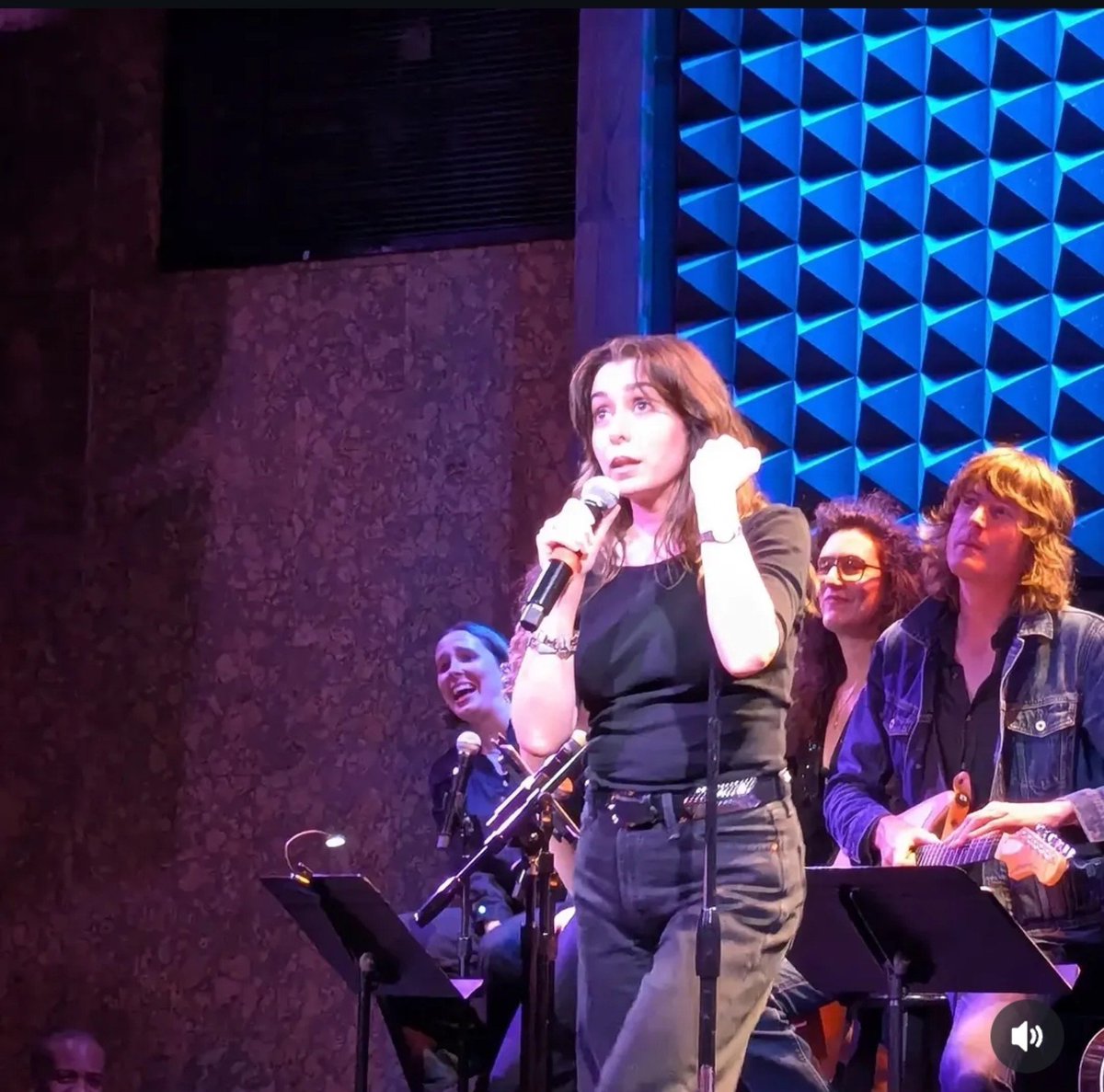 MiliotiUpdates's tweet photo. Some more photos of Cristin from Night 1 at Joe's Pub. https://t.co/UcCOeNwGe6