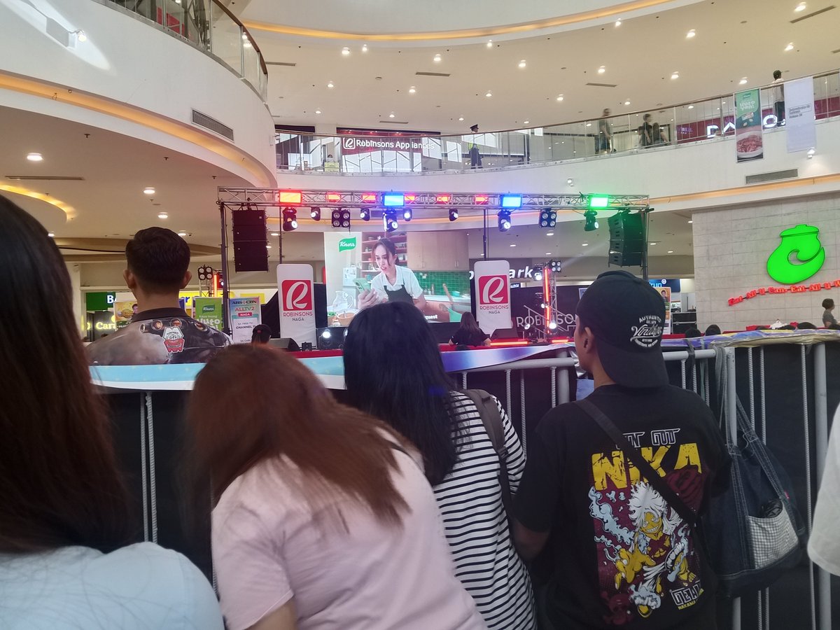 BGYOmyOnly's tweet photo. pano po mkakapasok sa event?

#BGYO @bgyo_ph https://t.co/BRPfmKjuLg