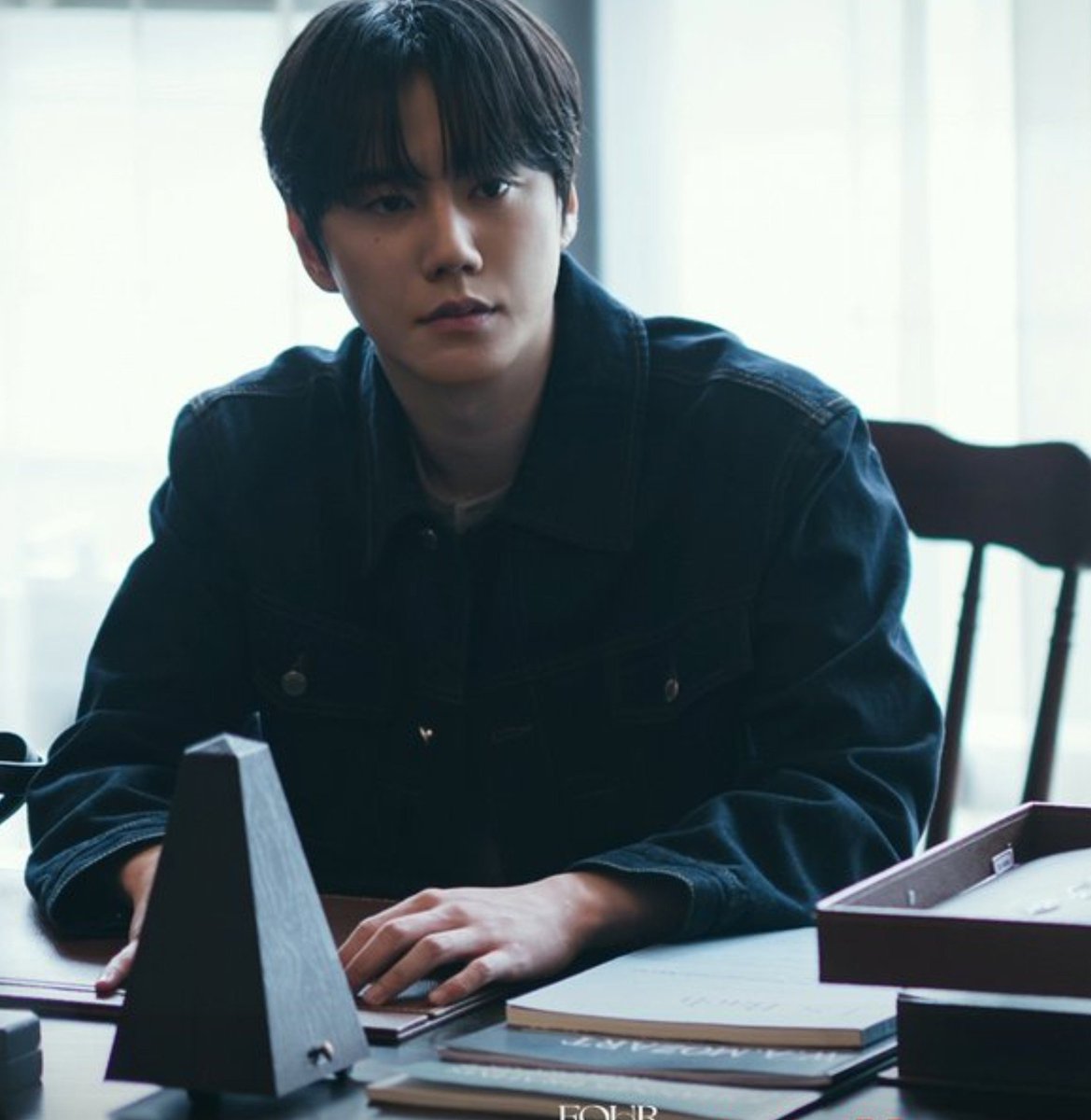 26nh3v's tweet photo. 정요야.. 미안해
오래 기다렸어?
                                       아뇨. 그닥 오래 안 기다렸어요
..진짜 미안..
얼마나 기다렸어?
                                  죽음의 무도 182번 들을 동안이요 https://t.co/mON8Y5hRax