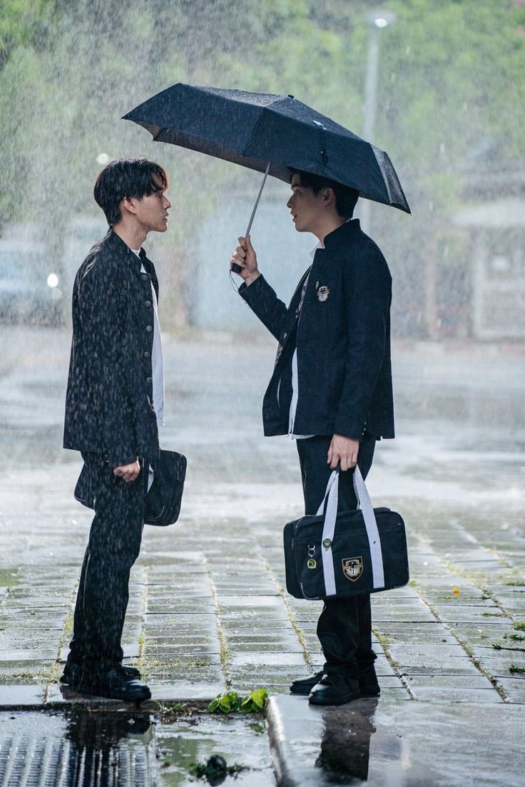 JibiaJubum's tweet photo. "เราจะรู้ขนาดของความรักได้ในวันที่ฝนตกจากความลาดเอียงของร่ม"

ไอ่เซนต์รักตัวเอง(มาก)55555555555555555555 https://t.co/IvCtIUFzdn