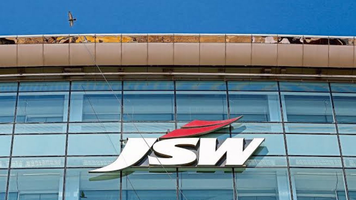 Grihik126837's tweet photo. JSW One Platforms has filed for a ₹3,054 crore IPO, with plans to expand its technology and finance operations.
With FY26 revenue up nearly 45%, what's next for the construction-focused platform?
https://t.co/jUkJmHhYVd
#JSWOnePlatforms #Construction https://t.co/aEYVwPLoLh