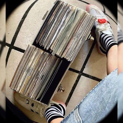 Madame_Alien's tweet photo. #NuevaFotoDePerfil
💿📀💿 https://t.co/2fHtC8szjp