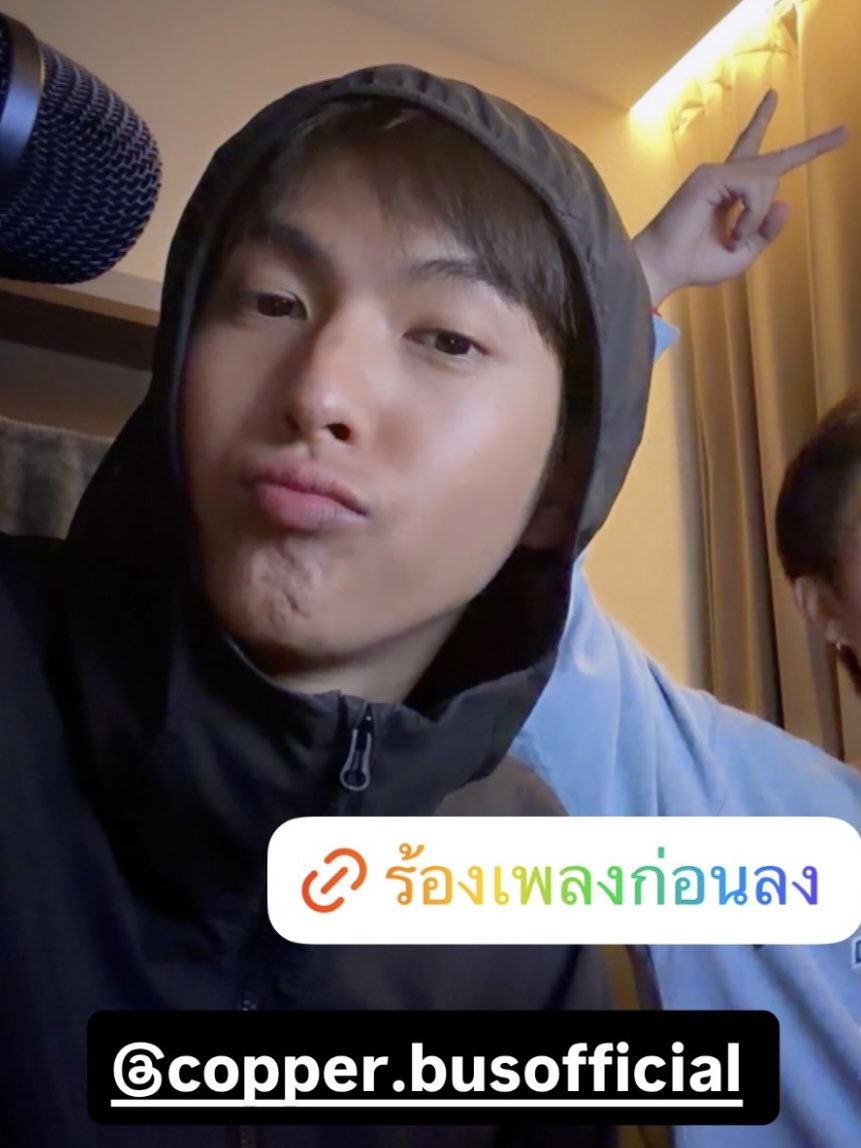 jinsoriii's tweet photo. ทีเจแต่งตัวแบบนี้หน้าแอบคล้ายน้องเป้อเลยย https://t.co/787sBeZOGc