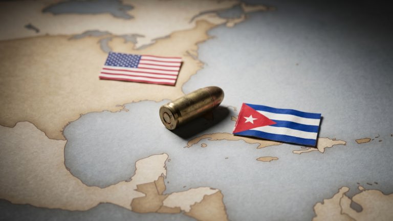 Hofmanstall's tweet photo. 1/13
U.S. military planning for Cuba has moved another step forward. CBS reviewed an Army Reserve message seeking forces that could be needed in 90–120 days. But does this mean an invasion is coming? A VOSS assessment. 🧵 https://t.co/8r2GXRmVxF