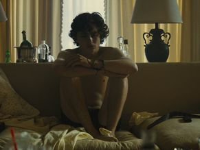 timotheeofficia's tweet photo. Timothee chalamet. https://t.co/U7oNYuJsCs