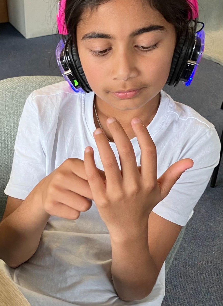 HurstParkSchool's tweet photo. Headphones on, minds engaged! π§ Year 6 had a brilliant time with Now Press Play, diving deep into PSHE themes around physical, mental, and emotional well-being. Fantastic reflections and thoughtful discussions all round! π #PSHE #NowPressPlay @LEOacademies @LEOcomputing https://t.co/9jSeMtT2D1
