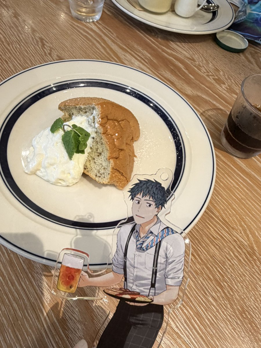 aphetalia1902's tweet photo. 常時カバンからヤットコが出てくる女inカフェ https://t.co/wwVwiQcFFP