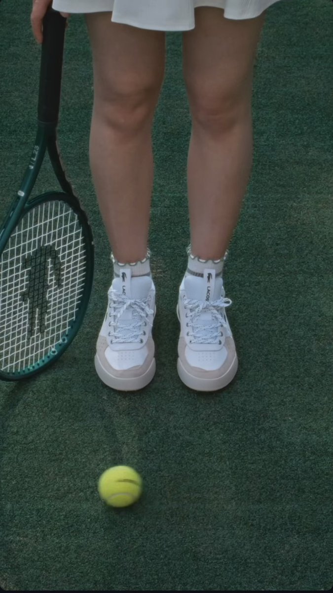 chiiyahhh's tweet photo. this makes so much more sense now, knowing why they were seemingly doing some tennis moves 🎾 https://t.co/429VdpWiyq