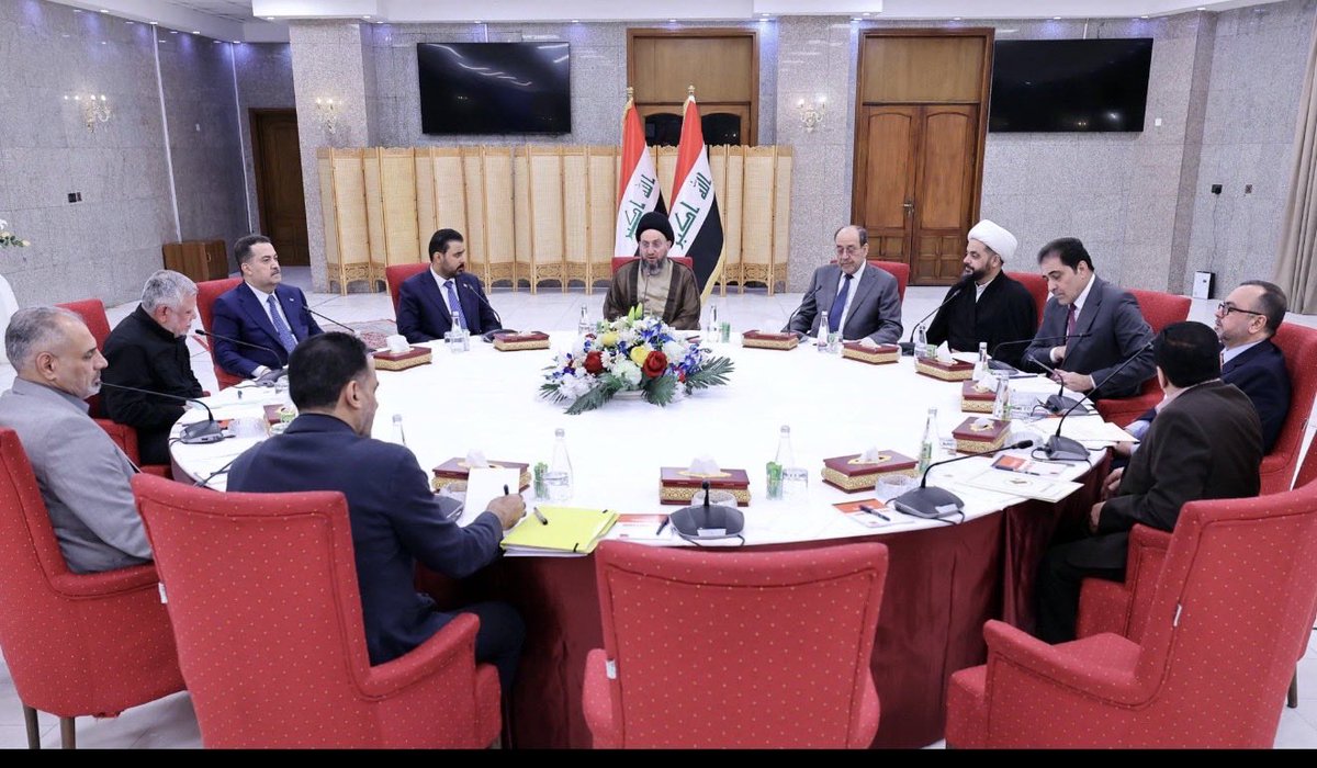 BdallhTarsh's tweet photo. حكومة الإطار التنسيقي، رغم مرور 23 سنة على تغيير النظام في العراق، ما گدرت تتخلص من  البنك المركزي الأمريكي الذي يوع في  ايرادات النفط العراقي ..وخلت أمريكا تتحكم بمصير كل دولار يدخل للعراق!

إلى متى يبقى الاقتصاد العراقي مرهوناً بالقرار الأمريكي؟ https://t.co/HEv2A2WwbA