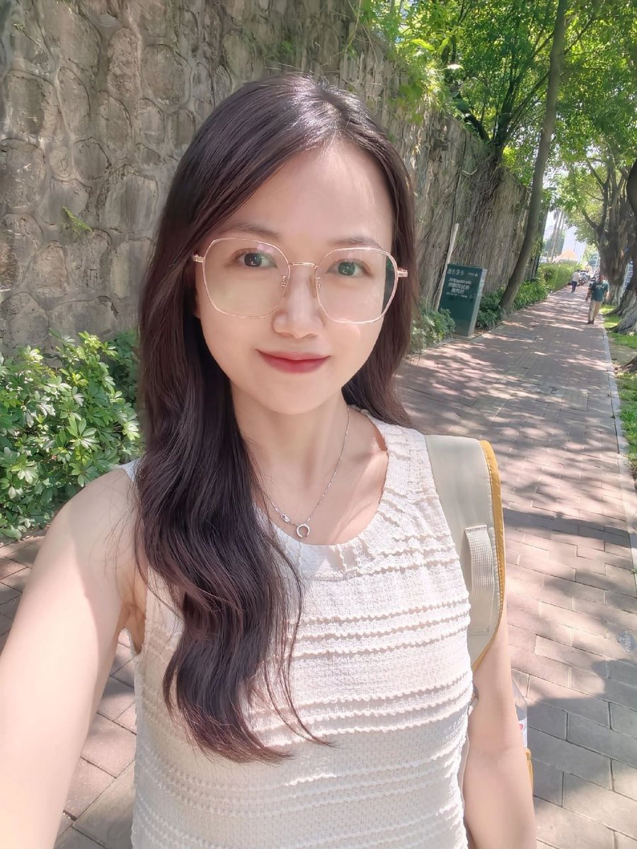 young2love2's tweet photo. 阳光这么好，我却在想一些见不得光的事，就比如...... https://t.co/ySokvGES6s