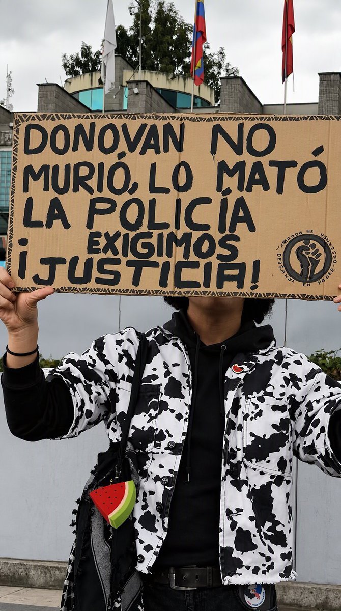 PelosNecioz's tweet photo. Donovan Balanta Paz no murió, lo mató la policía 

¡JUSTICIA! https://t.co/TZJqtyDsNL
