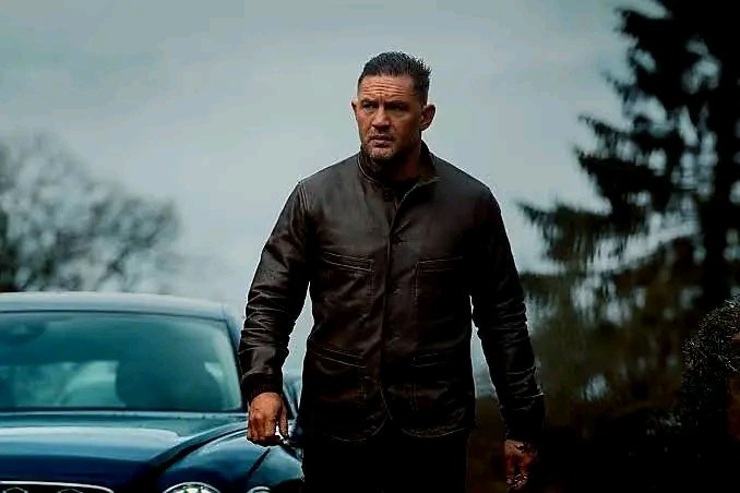 MoviePlusx's tweet photo. They're not so different and they're both experiencing similar family drama.

Harry works for a family in #Mobland.
Joe works for her country in #Lioness https://t.co/b4WBNKRUX3