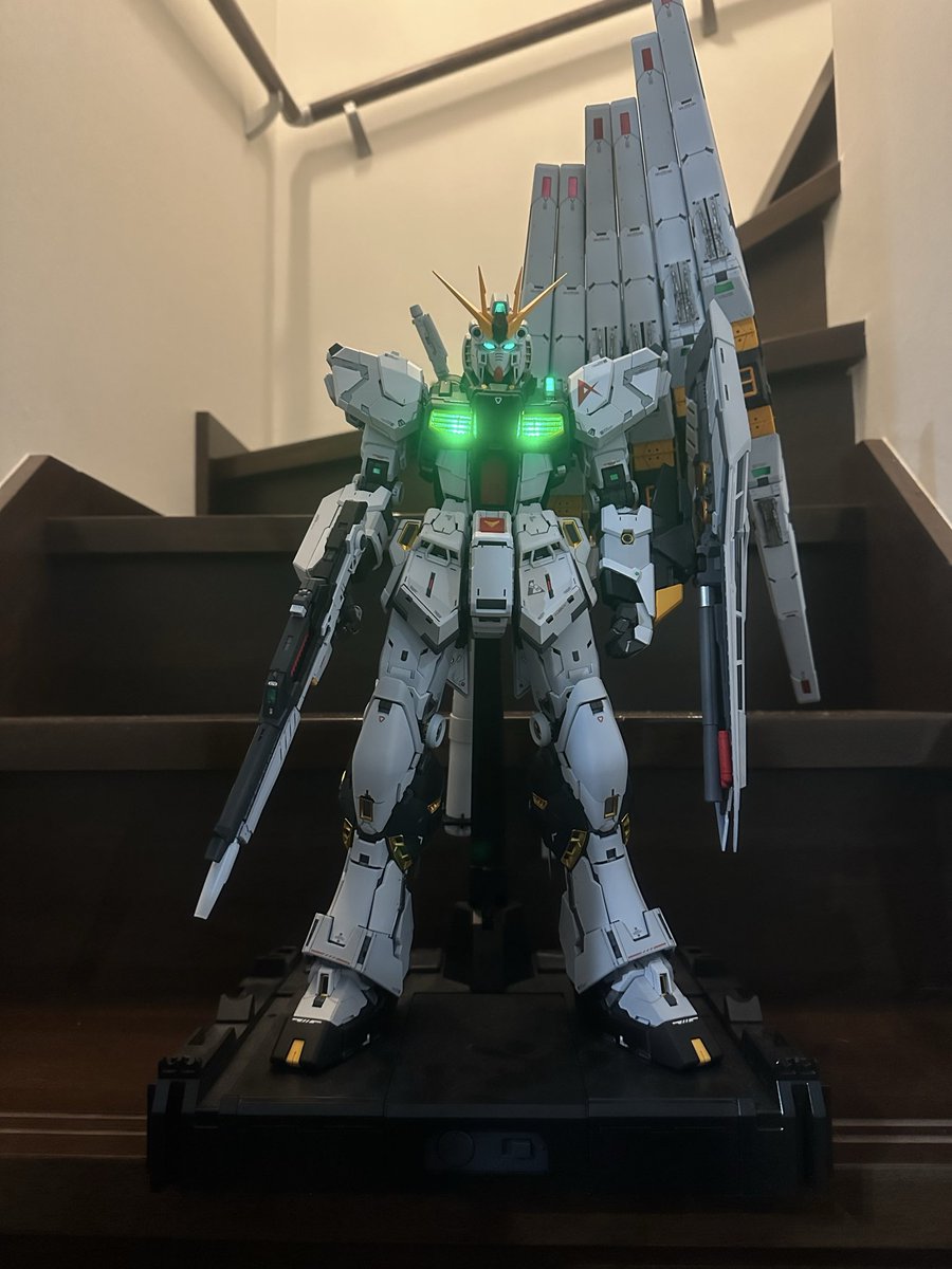 massankabukuwa's tweet photo. やっとできたよ、νガンダム
#puu https://t.co/2MpcV4ua6u