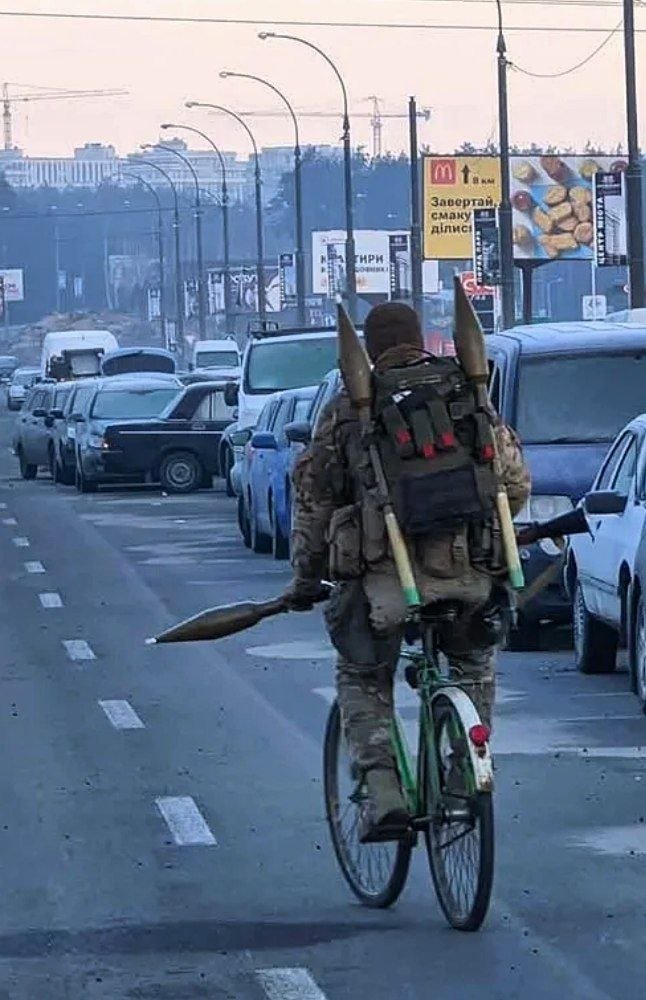 Heroiam_Slava's tweet photo. A great loss for Ukraine.

Serhii “Bortsukha” has been killed — a Warrior who met the Russian horde on the approaches to Kyiv with a weapon in his hands. His path ran through the fiercest battles of this war.

Olympus of the immortals receives another Warrior. The enemy will pay for every one they have taken from us.