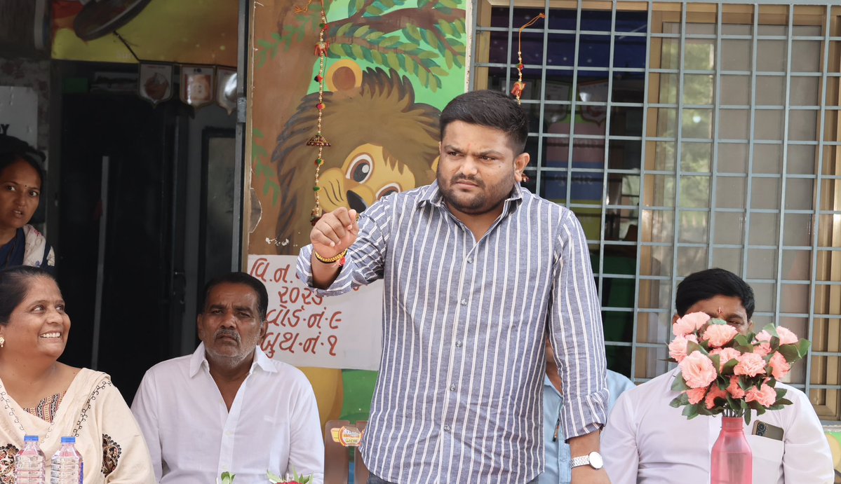 HardikPatel_'s tweet photo. 2047 के विकसित भारत के संकल्प को साकार करने की सबसे बड़ी शक्ति हमारे विद्यार्थियों और युवाओं में है; उनकी प्रतिभा, रचनात्मकता और संकल्प को उचित अवसर मिले तो विकसित भारत का सपना निश्चित रूप से साकार होगा। https://t.co/NmNVKhcez3