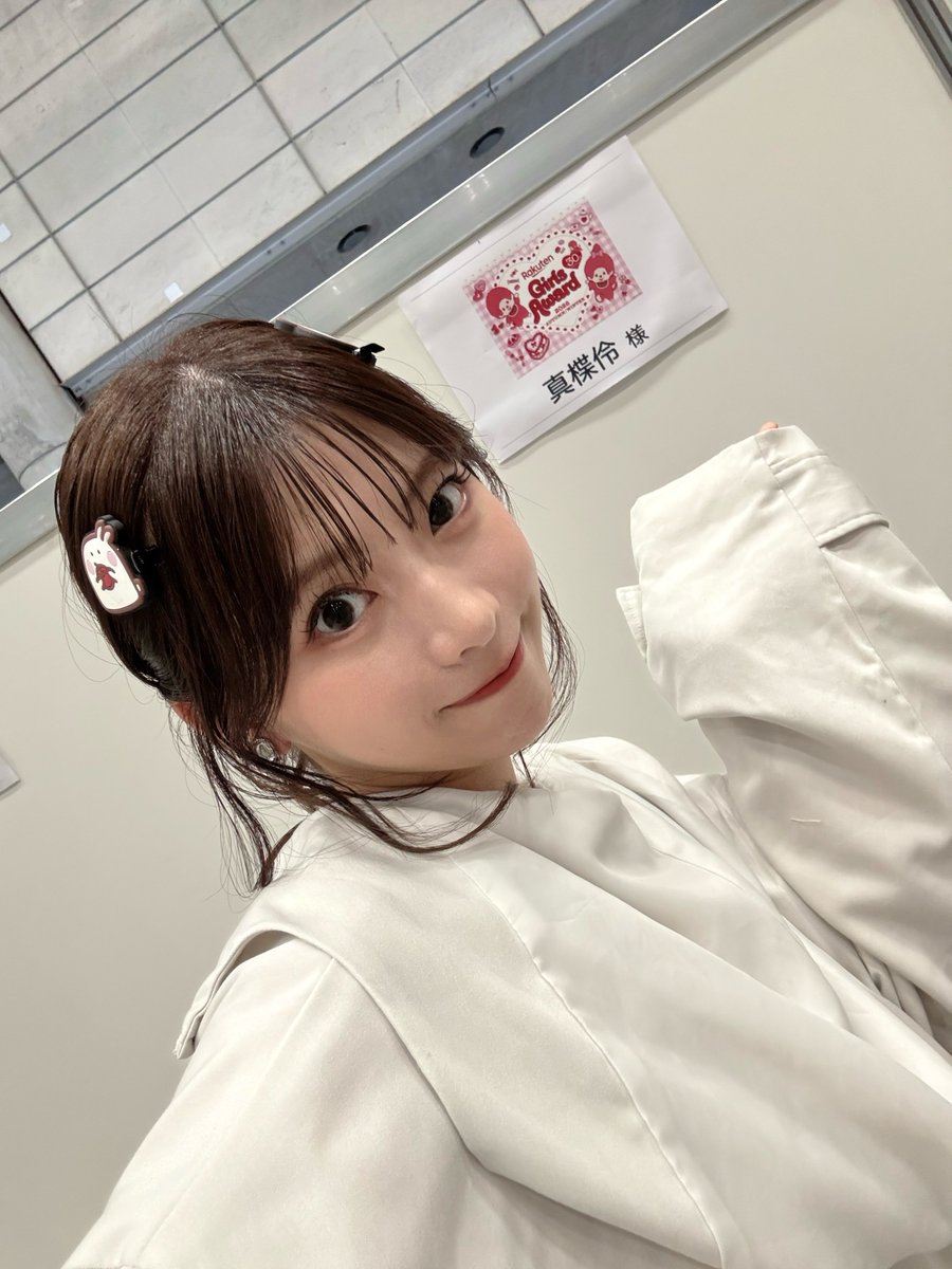 macyacyarin's tweet photo. まもなく出番です！
GirlsAwardお楽しみに🌟

多分、AKBの握手会ぶりの幕張メッセ
懐かしすぎる😂笑 #ガルアワ2026AW https://t.co/bFlOJuLoH3