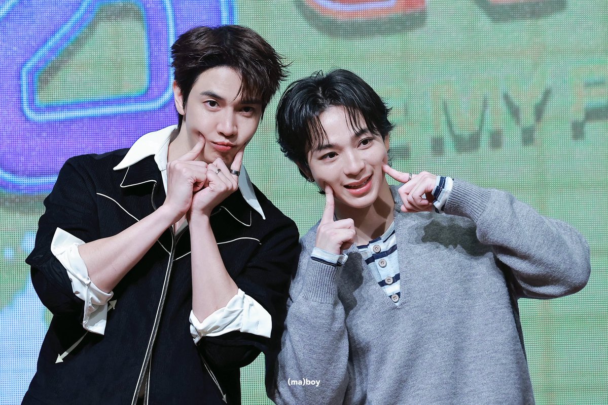 tallula_24's tweet photo. I can't describe how much I love this two so much 💕💕💕.

MAXKYBAS MEET UP IN HK
#MaxkyBas1stinHK
#แม็กกี้บาส https://t.co/3EQ9hfhmng